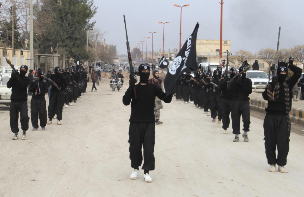 O Estado Islâmico ascendeu repentinamente, bem armado e estruturado. Quem os preparou? 